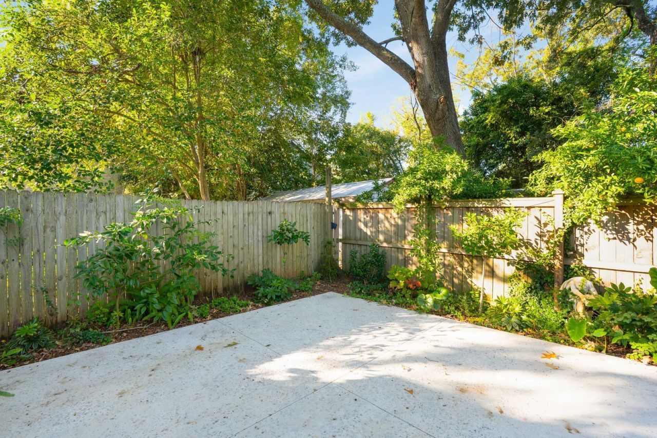 19 Gordon Street Photo 43