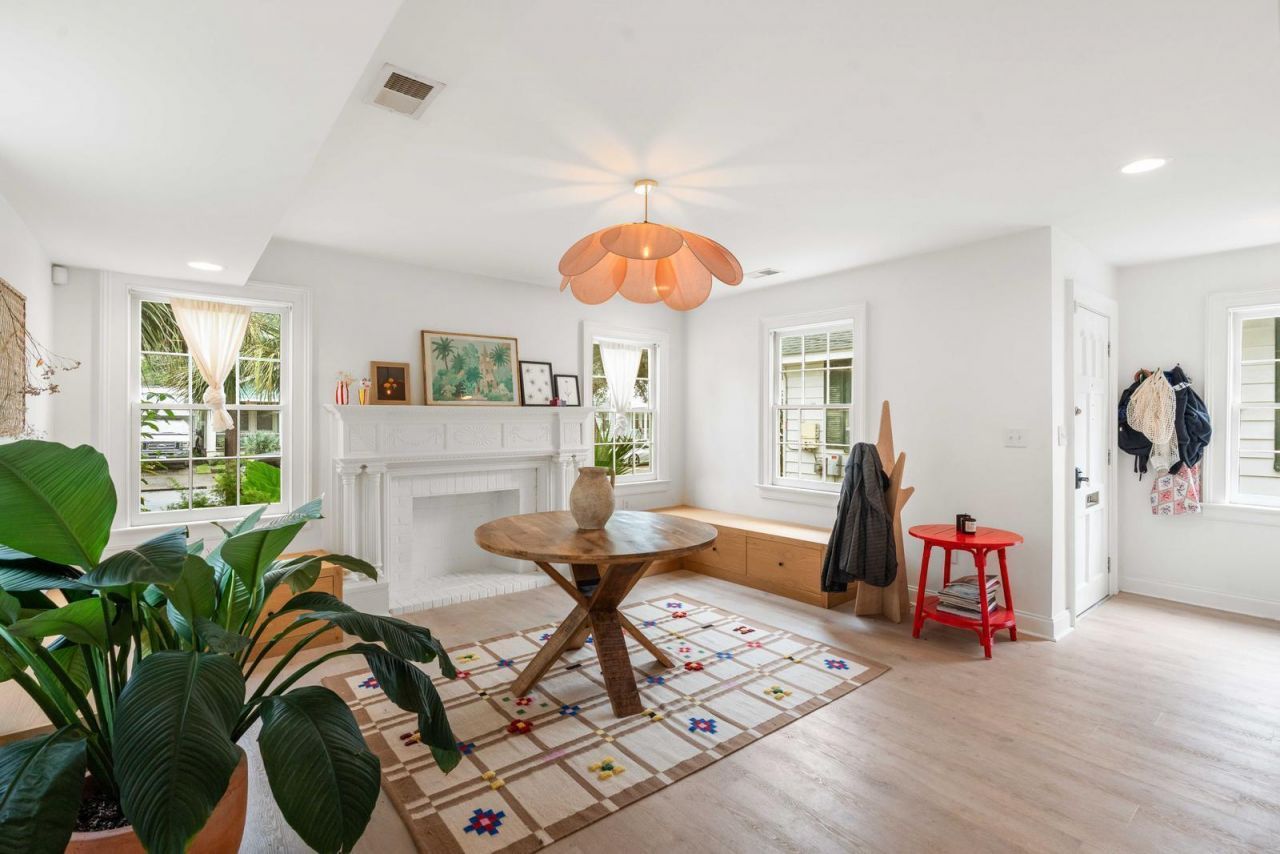 19 Gordon Street Photo 5