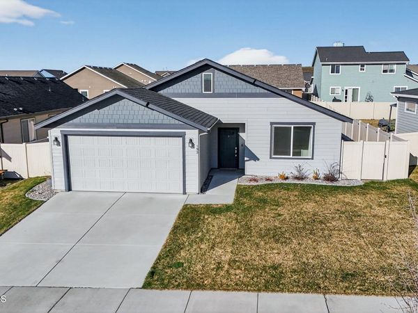 193 N Inkwood ST, Post Falls, ID 83854