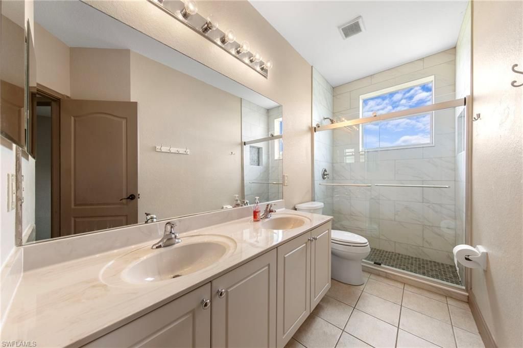 2537 Deerfield Lake Ct, Cape Coral, FL 33909 Photo