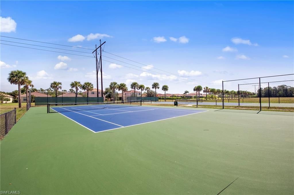 2537 Deerfield Lake Ct, Cape Coral, FL 33909 Photo