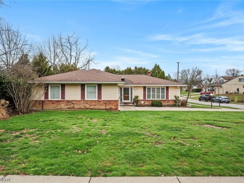 2619 S Green Road, Beachwood, OH 44122 Photo 2