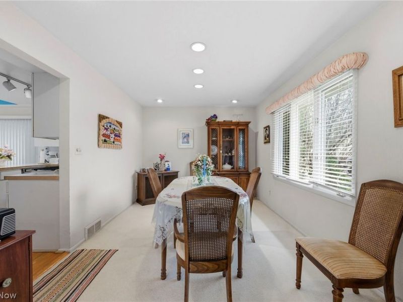 2619 S Green Road, Beachwood, OH 44122 Photo 8