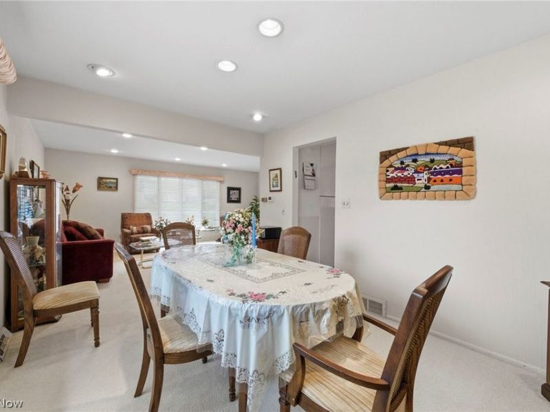 2619 S Green Road, Beachwood, OH 44122 Photo 9