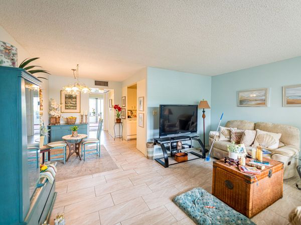 2905 Victoria Place, Coconut Creek, FL 33066