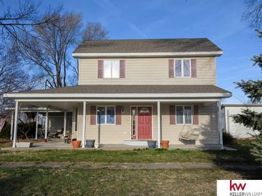51 N Seward Street, Red Cloud, NE 68970