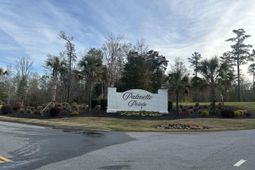 Clouds Creek Circle photo 4