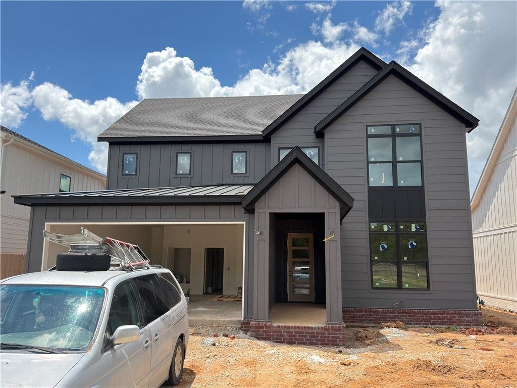6010 40th Place Rogers, AR 72758