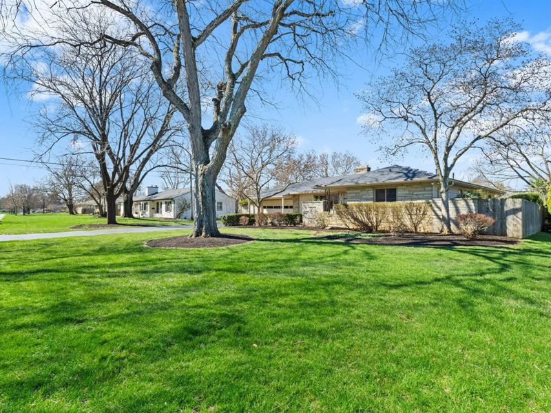 3949 Norbrook Drive, Upper Arlington, OH 43220 Photo 4