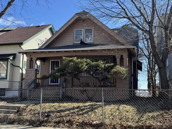 3048 N 36th STREET, Milwaukee, WI 53210
