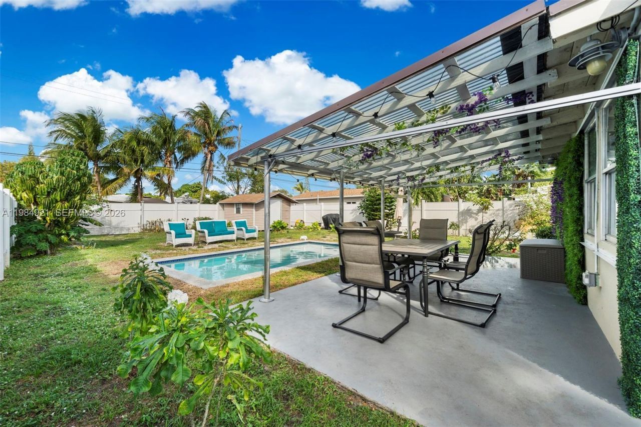 1935 Arthur St , Hollywood, FL 33020 Photo