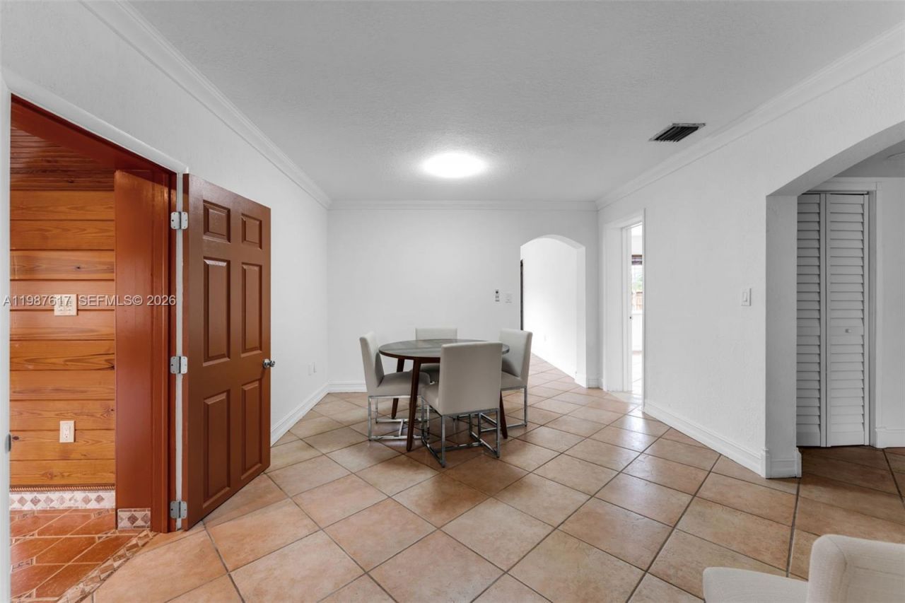 9840 SW 60th St, Miami, FL 33173 Photo