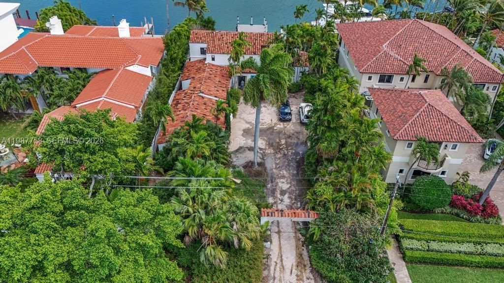 5661 Pine Tree Dr , Miami Beach, FL 33140 Photo