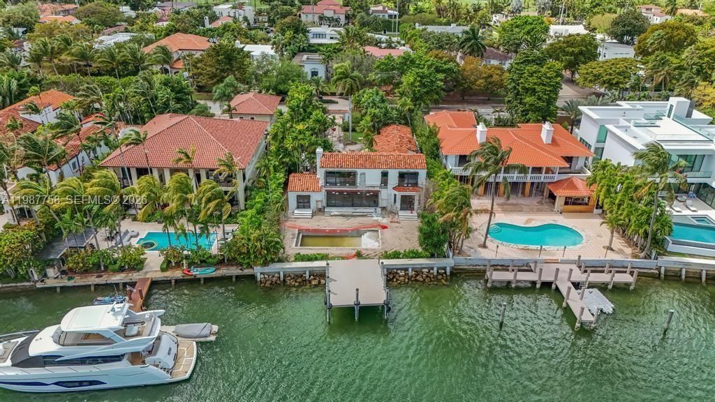 5661 Pine Tree Dr , Miami Beach, FL 33140 Photo