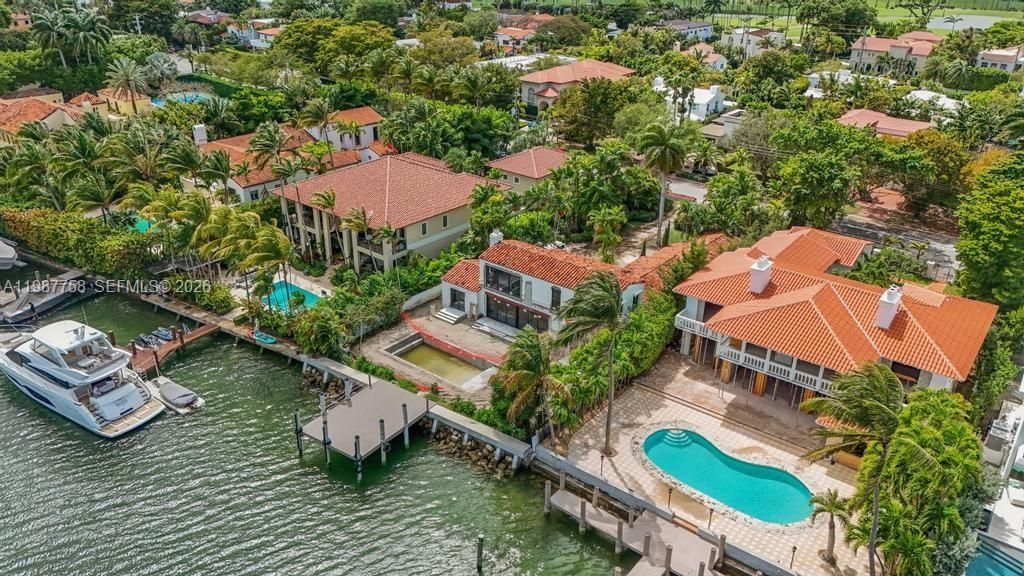 5661 Pine Tree Dr , Miami Beach, FL 33140 Photo