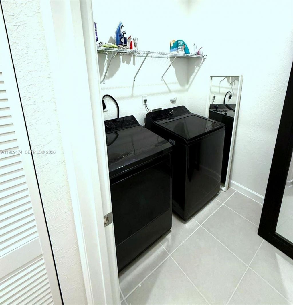 2402 SE 30th St , Homestead, FL 33035 Photo