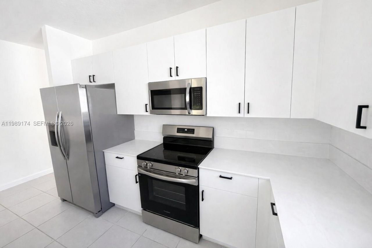 2402 SE 30th St , Homestead, FL 33035 Photo