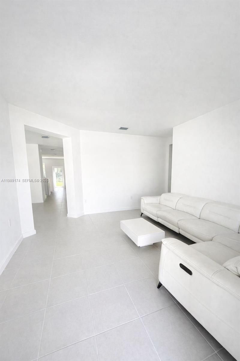 2402 SE 30th St , Homestead, FL 33035 Photo