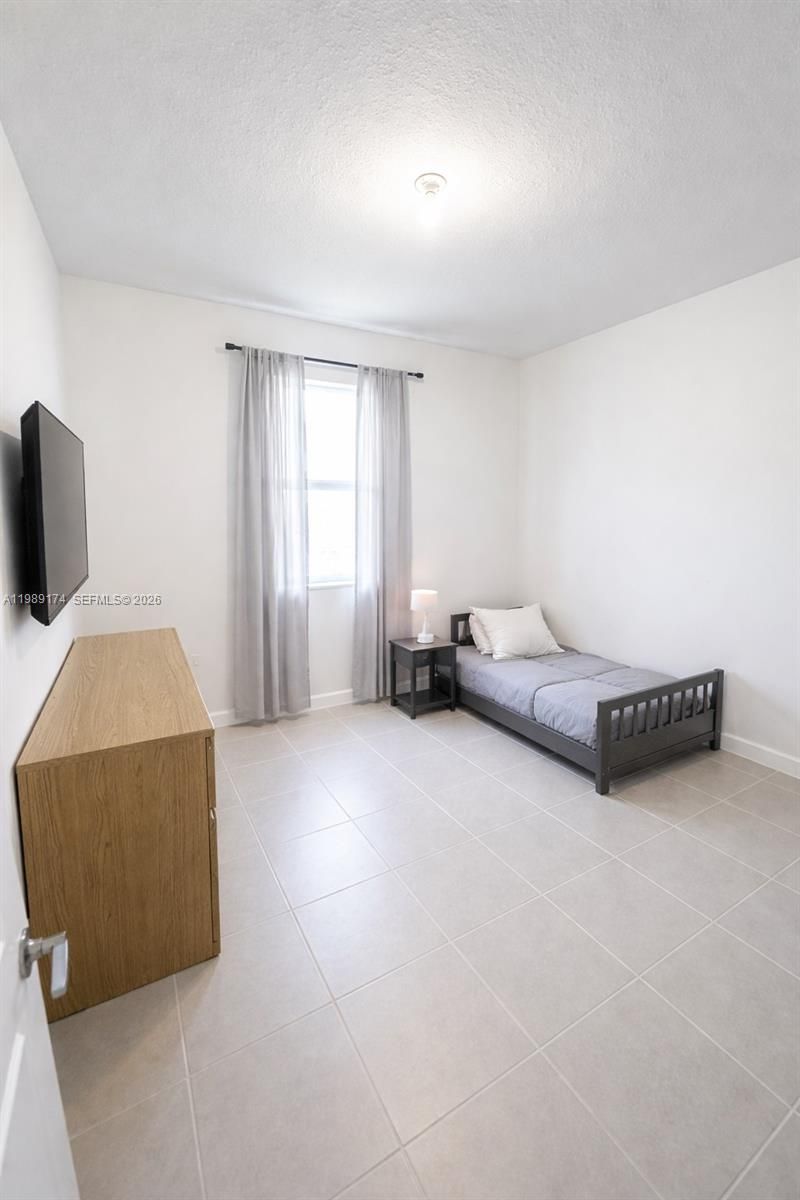 2402 SE 30th St , Homestead, FL 33035 Photo