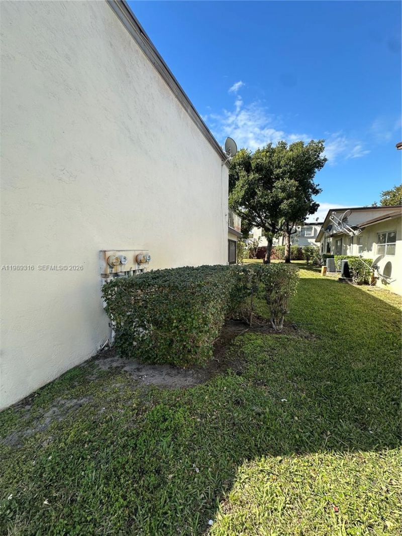 3201 NW 4th Ter, Unit 61, Pompano Beach, FL 33064 Photo