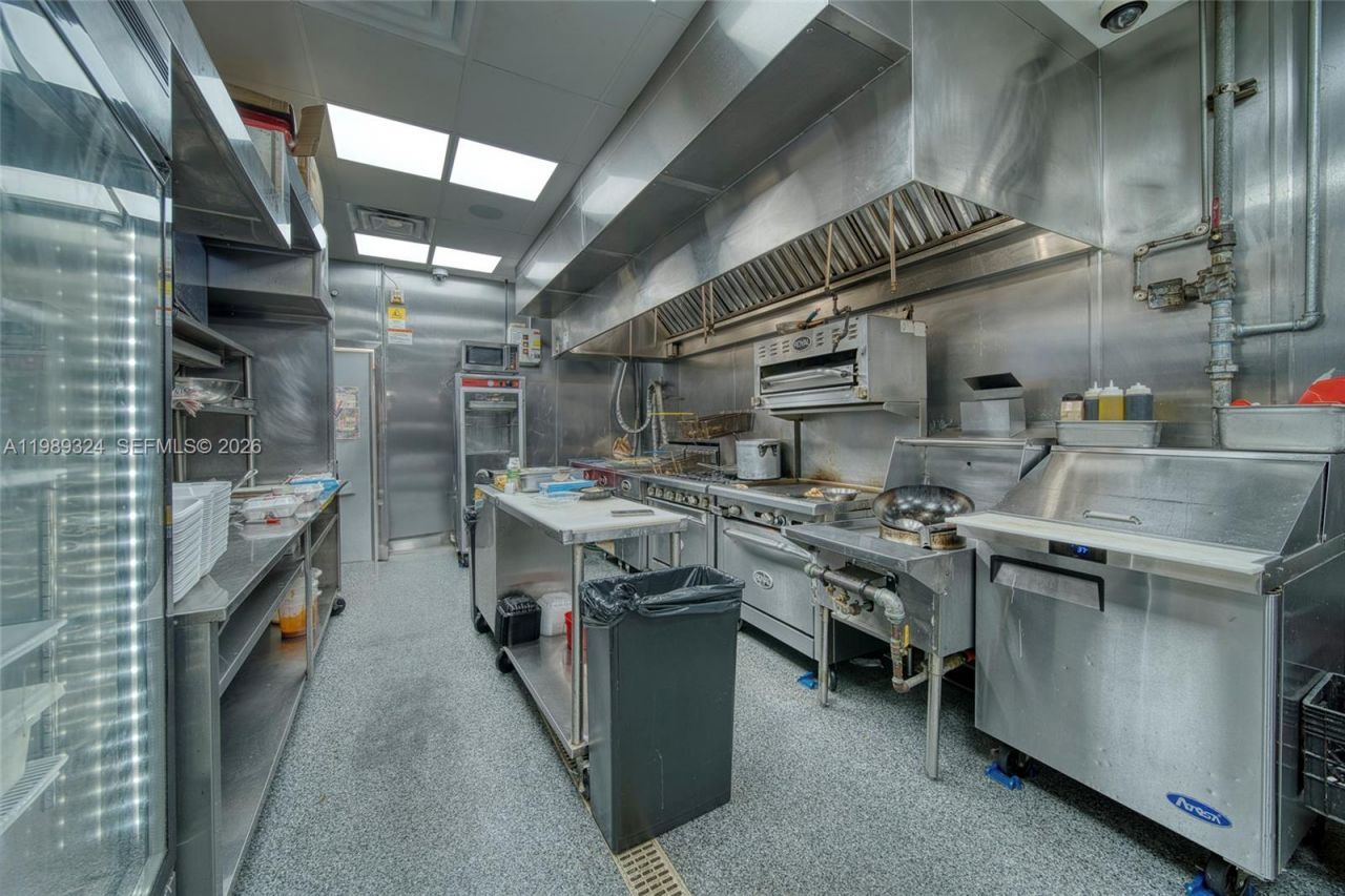 Completely Remodeled Restaurant On 184th Street Of, Cutler Bay, FL 33157 Photo