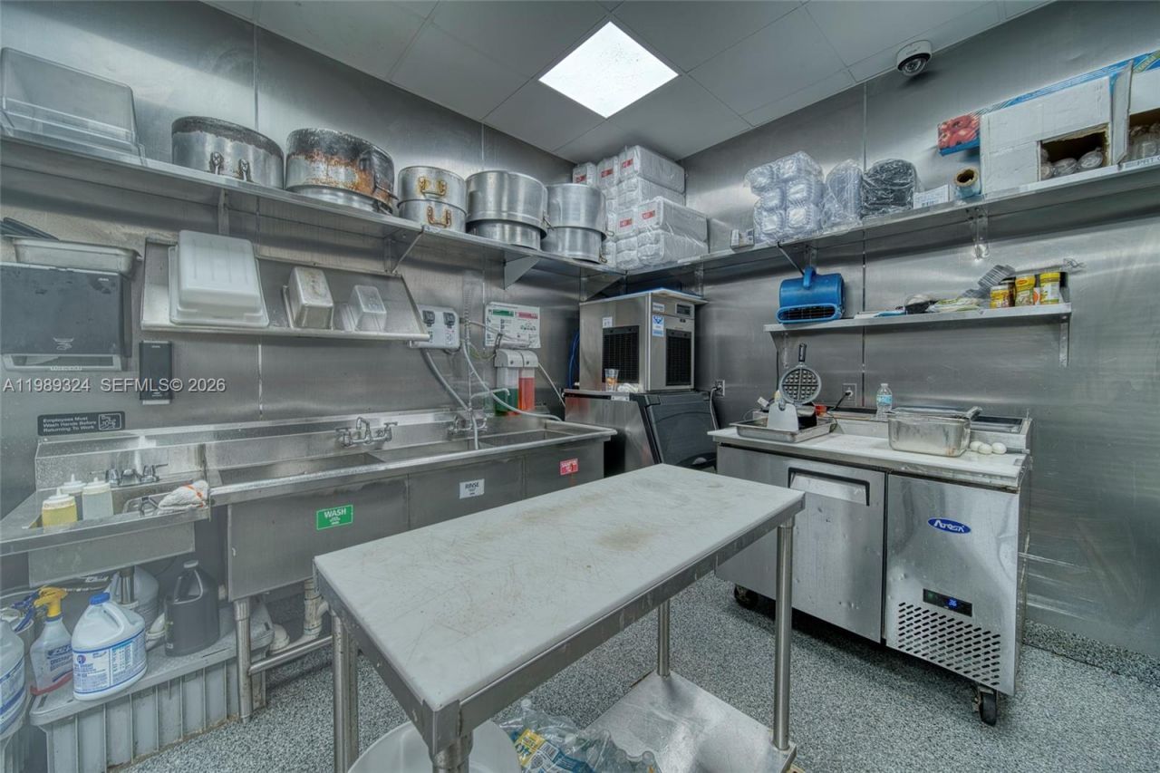 Completely Remodeled Restaurant On 184th Street Of, Cutler Bay, FL 33157 Photo