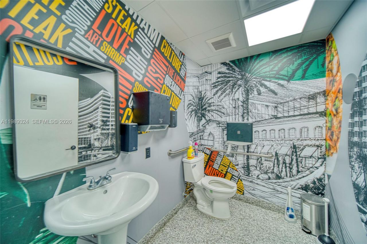 Completely Remodeled Restaurant On 184th Street Of, Cutler Bay, FL 33157 Photo