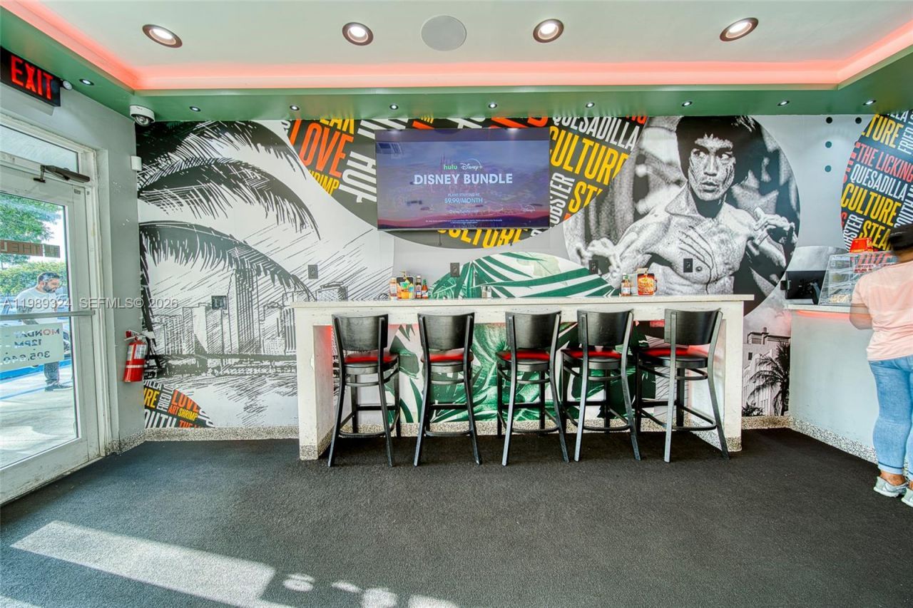 Completely Remodeled Restaurant On 184th Street Of, Cutler Bay, FL 33157 Photo