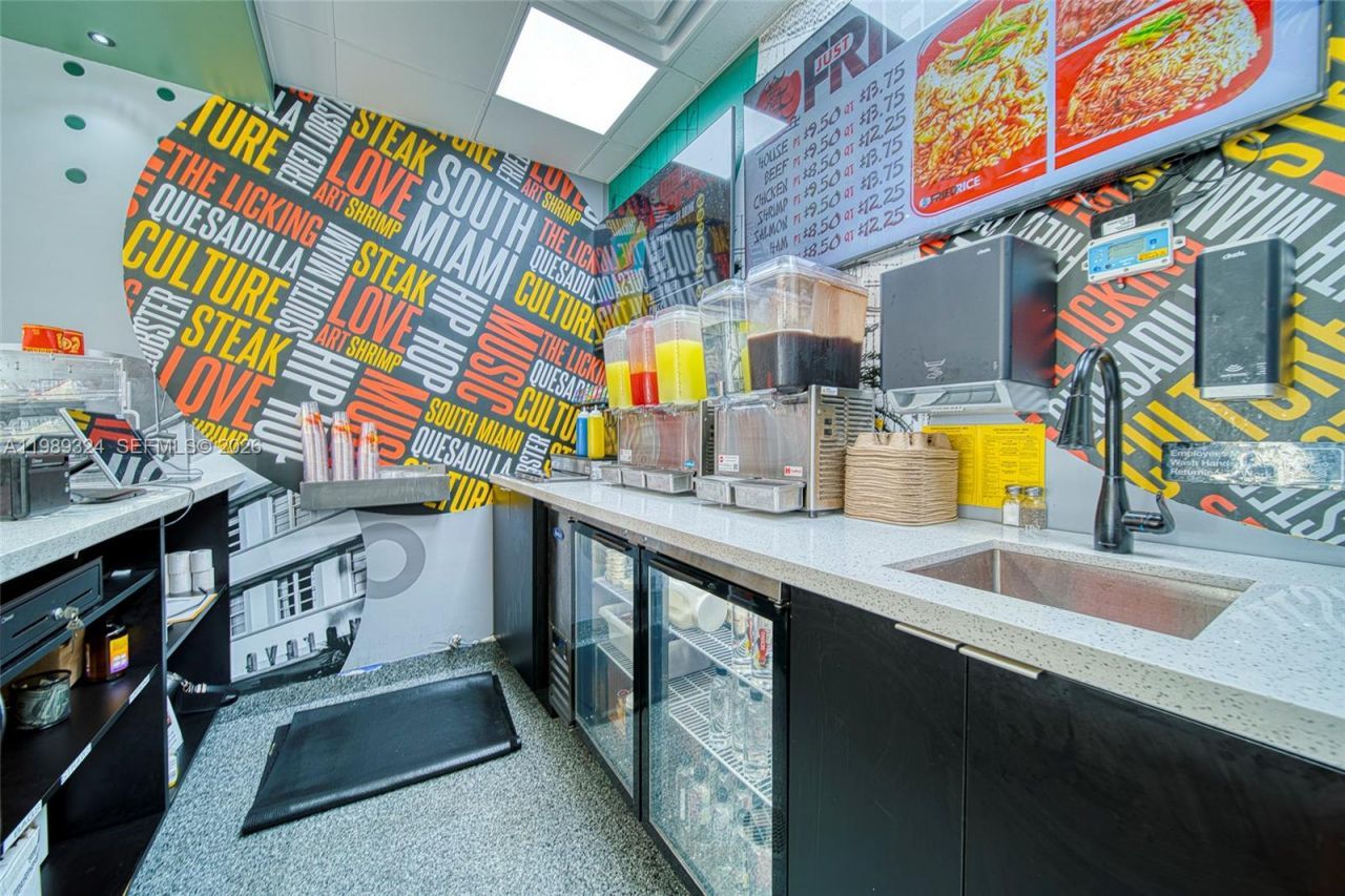 Completely Remodeled Restaurant On 184th Street Of, Cutler Bay, FL 33157 Photo