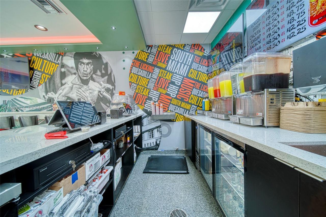 Completely Remodeled Restaurant On 184th Street Of, Cutler Bay, FL 33157 Photo