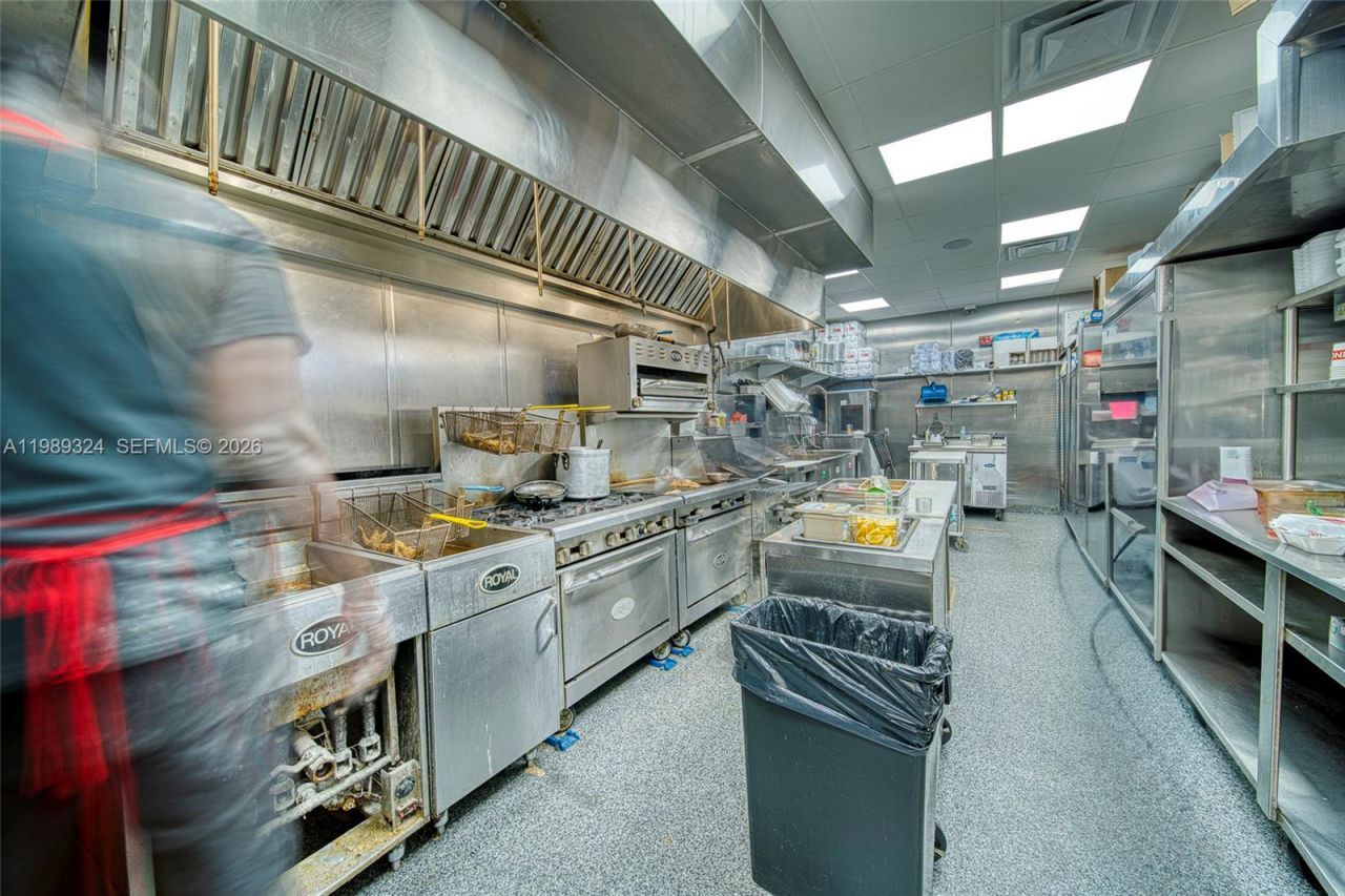 Completely Remodeled Restaurant On 184th Street Of, Cutler Bay, FL 33157 Photo