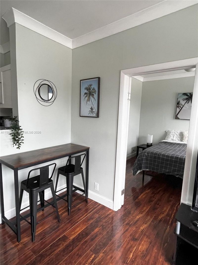 1320 Drexel Ave , Unit 301, Miami Beach, FL 33139 Photo