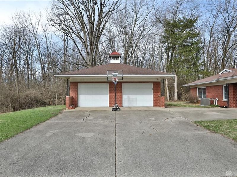 375 N Fostoria Avenue, Springfield, OH 45503 Photo 5