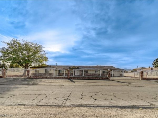 3015 El Camino Road , Las Vegas, NV 89146