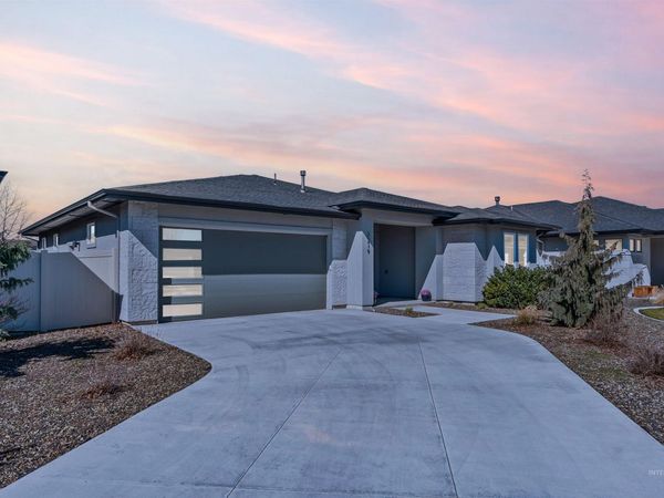 2219 S Hills Ave., Meridian, ID 83642