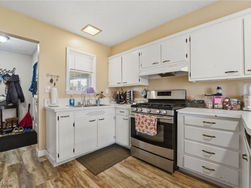 6424 Walrath Circle, Ashtabula, OH 44004 Photo 9