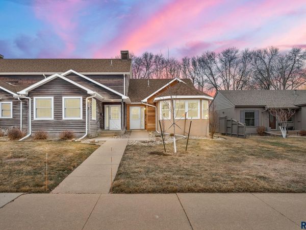 2411 Center Ave S S, Sioux Falls, SD 57105