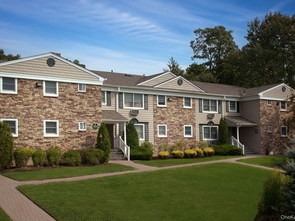 37 Elliot Place , Unit 37-2B, Smithtown, NY 11787