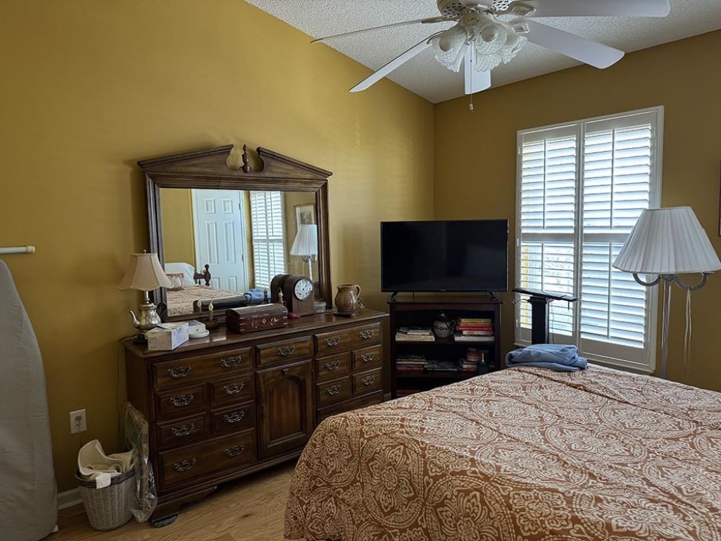 956 Palisade Circle Photo 11