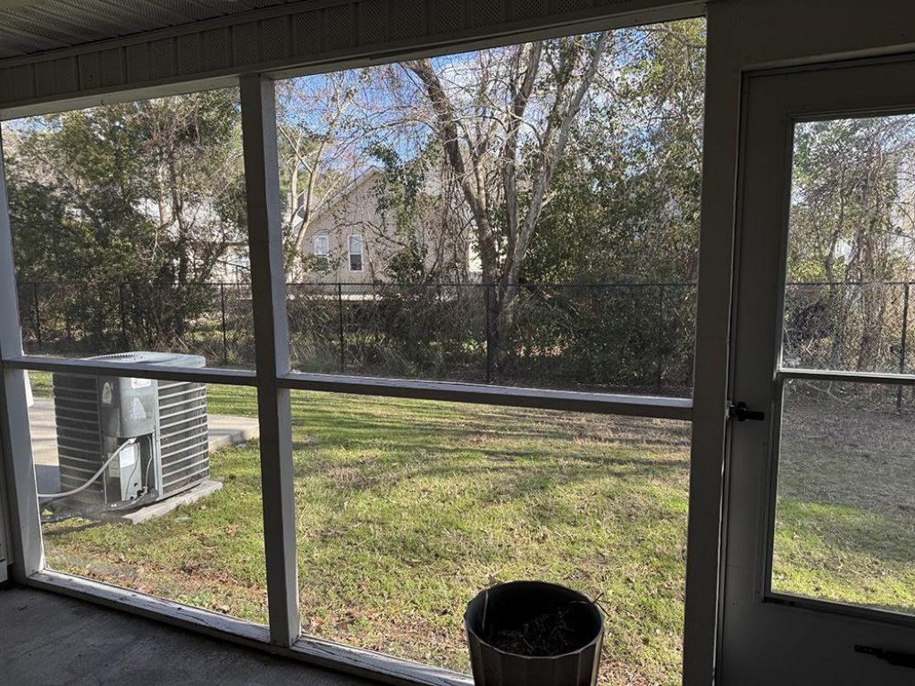 956 Palisade Circle Photo 18