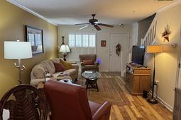 956 Palisade Circle photo 4