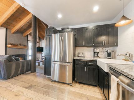 12802 Northwoods Boulevard, Truckee, CA 96161 Photo