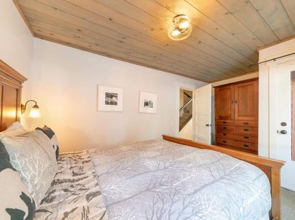 12802 Northwoods Boulevard, Truckee, CA 96161 Photo