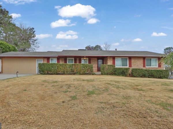 643 Rebecca Stree, Lilburn, GA 30047