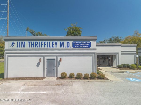 1639 E Pass Road, Gulfport, MS 39507