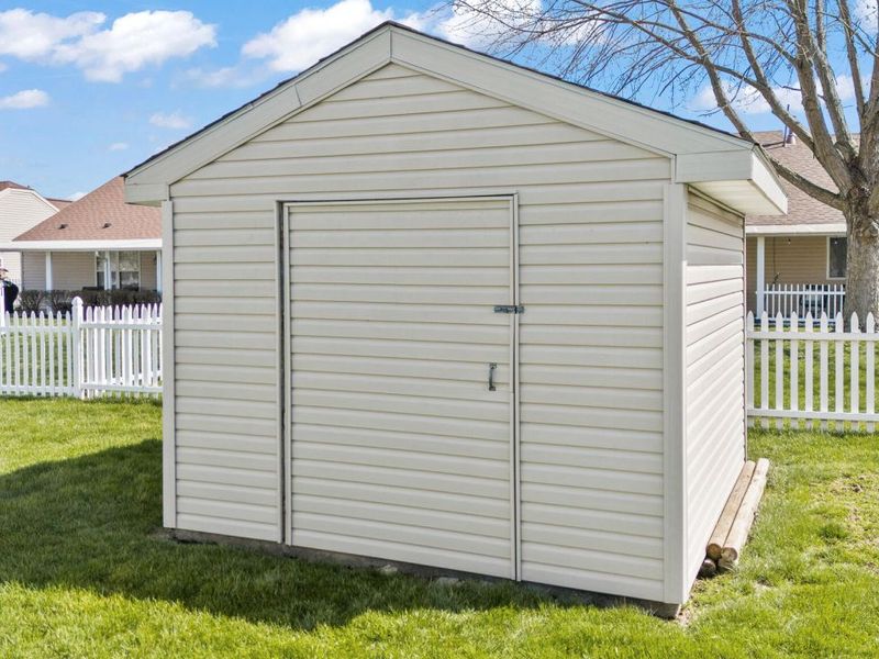 413 Deerwood Drive, Piqua, OH 45356 Photo 13