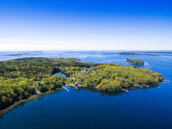 7 Flint Lane, Boothbay, ME 04544