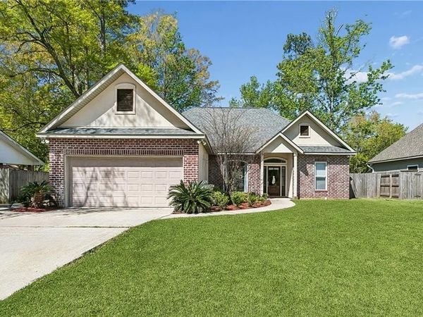 221 CHESTNUT Street, Mandeville, LA 70471