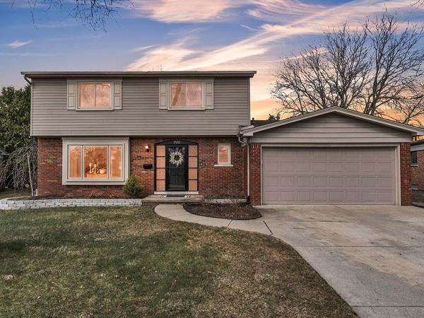 7533 Hillsboro Drive, Canton, MI 48187