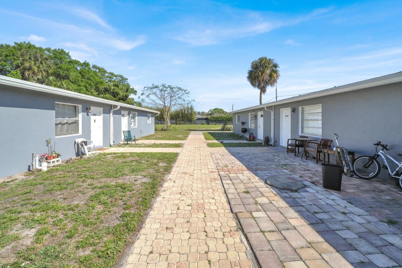 4733 Mulberry Street, Lake Worth Beach, FL 33461 Photo